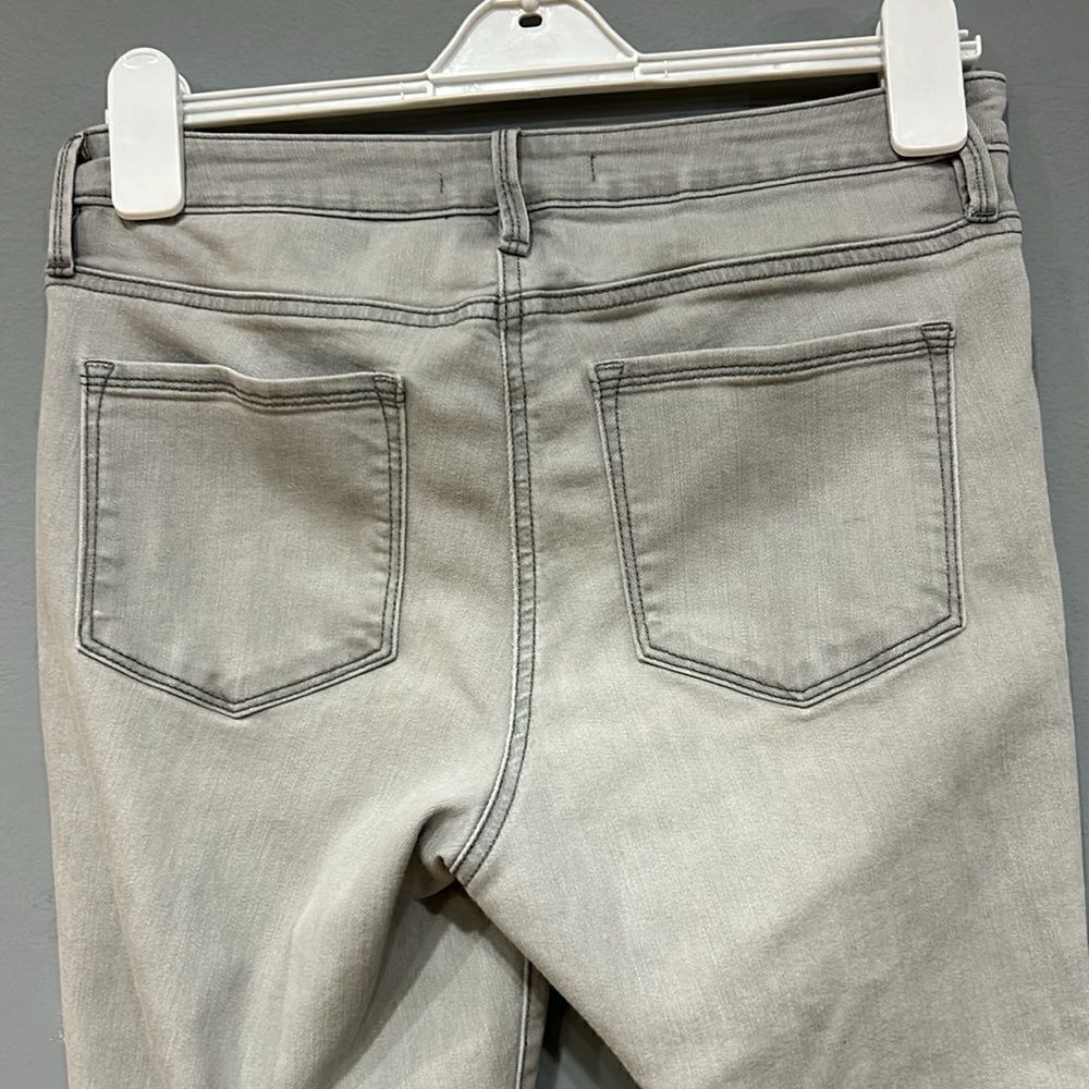Athleta Sculptek Skinny Jeans Light Grey Denim Pants Size 8 - Picture 4 of 7